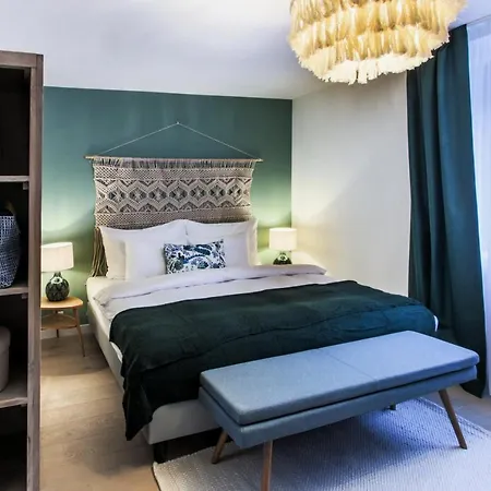 Antoine Serviced By Mirabeau