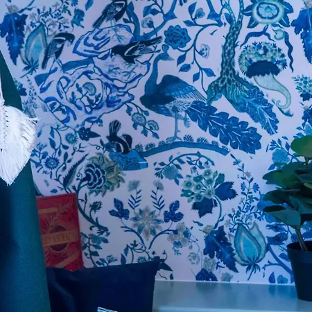 Antoine Serviced By Mirabeau Lejlighed