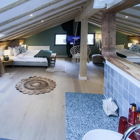 Antoine Serviced By Mirabeau Apartamento *