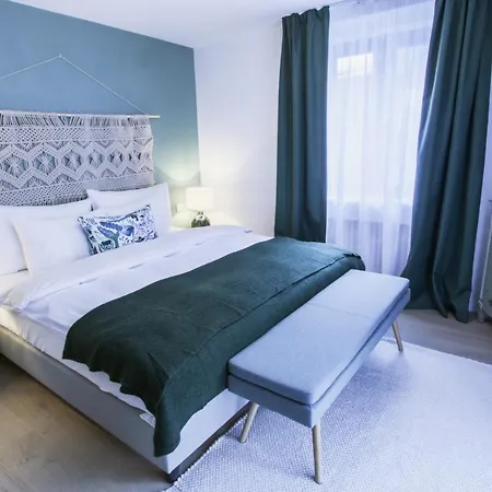 Antoine Serviced By Mirabeau Apartman