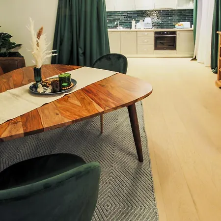 Antoine Serviced By Mirabeau *