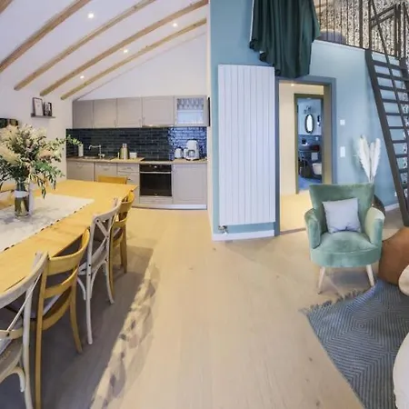 Antoine Serviced By Mirabeau Apartament *