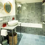 Antoine Serviced By Mirabeau Apartman