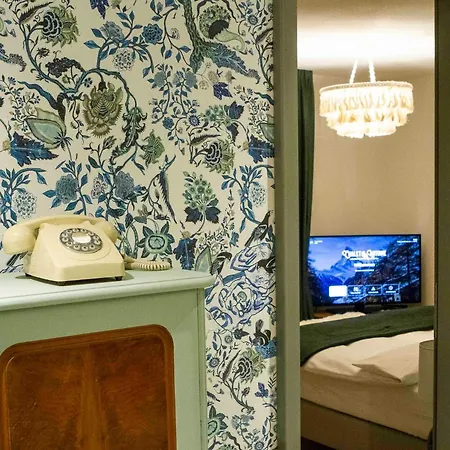 Apartment Antoine Serviced By Mirabeau
