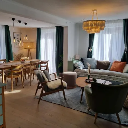 Antoine Serviced By Mirabeau Apartment