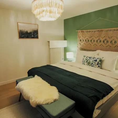 Antoine Serviced By Mirabeau Apartment *