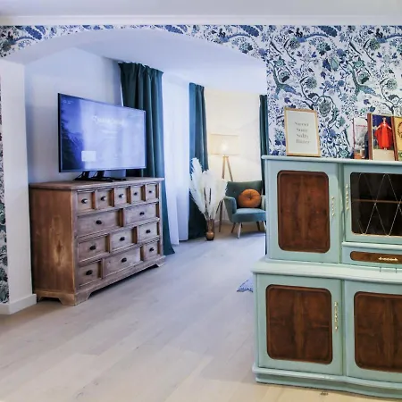 Antoine Serviced By Mirabeau Apartment *