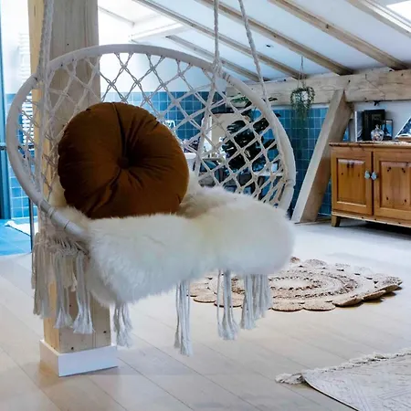 Apartment Antoine Serviced By Mirabeau