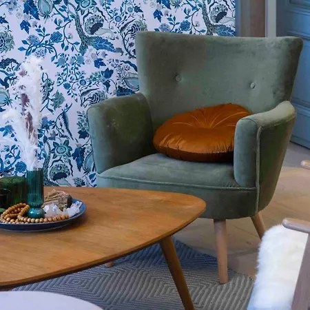 Antoine Serviced By Mirabeau Apartment