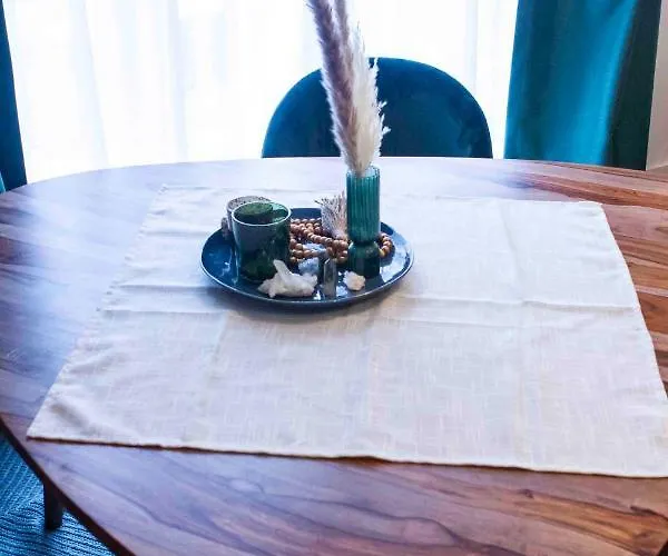 Antoine Serviced By Mirabeau Apartment *