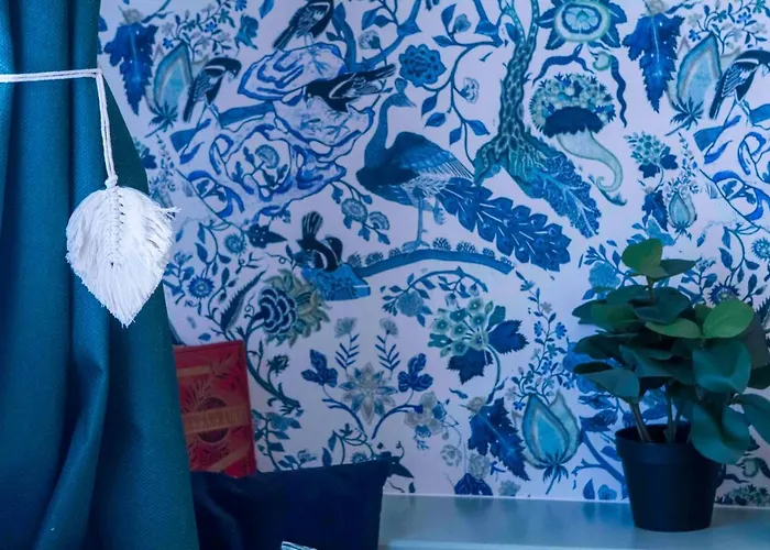 Antoine Serviced By Mirabeau Apartment