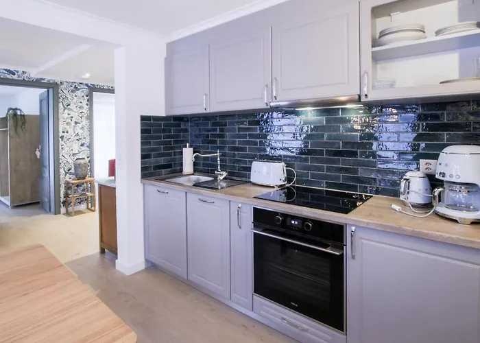 Apartment Antoine Serviced By Mirabeau *