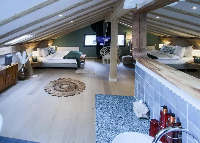 Antoine Serviced By Mirabeau Apartment *