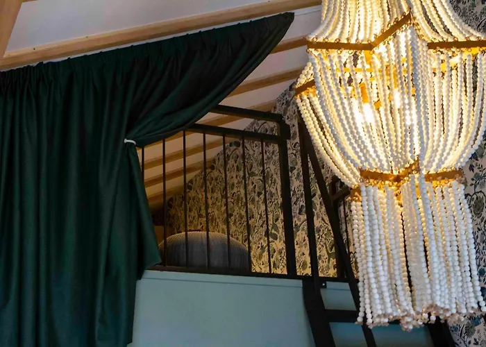 Apartment Antoine Serviced By Mirabeau