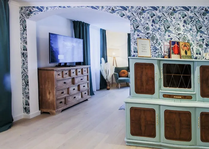 Antoine Serviced By Mirabeau Apartment *