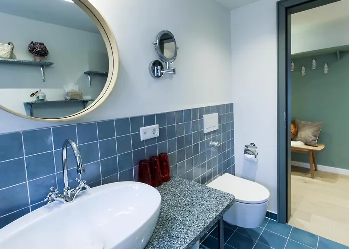 Apartment Antoine Serviced By Mirabeau *