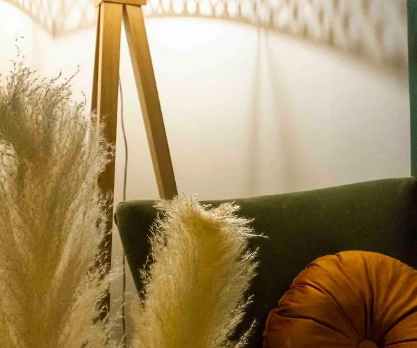 Antoine Serviced By Mirabeau *