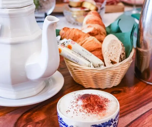 Apartment Antoine Serviced By Mirabeau